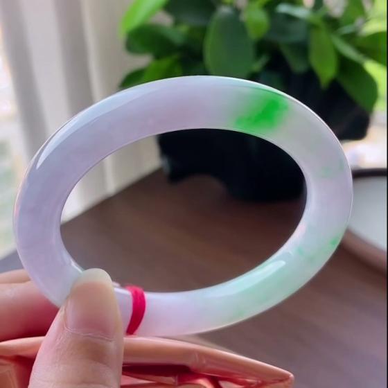 紫罗兰飘绿圆条手镯